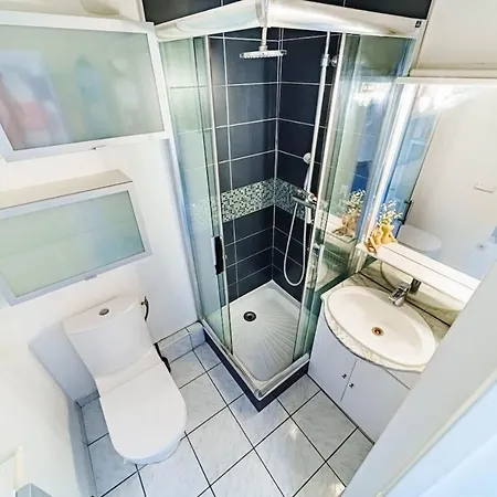 Appartamento Atypical With Balcony & Interior Stairs *